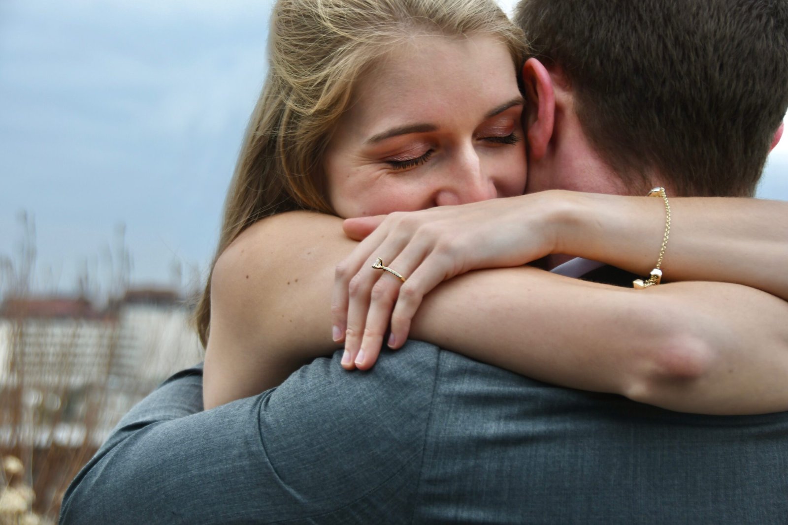 Dating Abroad: 3 Key Tips for Finding Love While Traveling